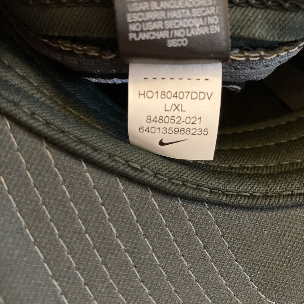 Nike Classic99 Dark grey hat with white Logo. L/XL - Picture 6 of 6